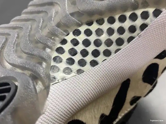 HYPE AR0715-010 INSTINCT JORDAN ANIMAL AIR 11 0606